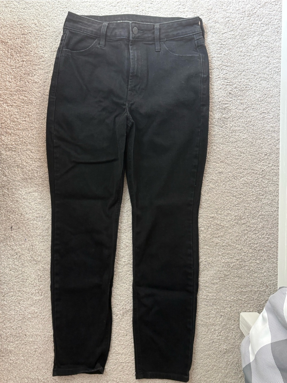 Old Navy Black Wow High-Rise Straight Jeans - NWOT